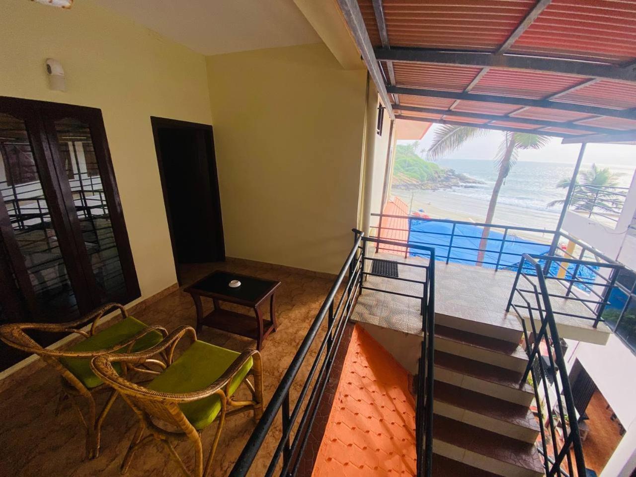 Karma Beach Resort Kovalam Rum bild